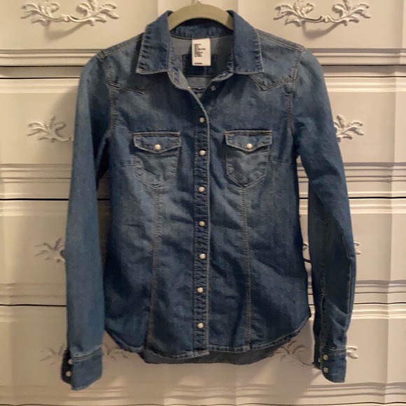 H&M Tops - H&M Denim Shirt, Snap front